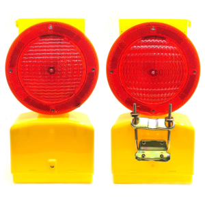 SOLAR TRAFFIC BLINKER WARNING LAMP SQUARE (RED) 太阳能警示路灯红色 (四方型)